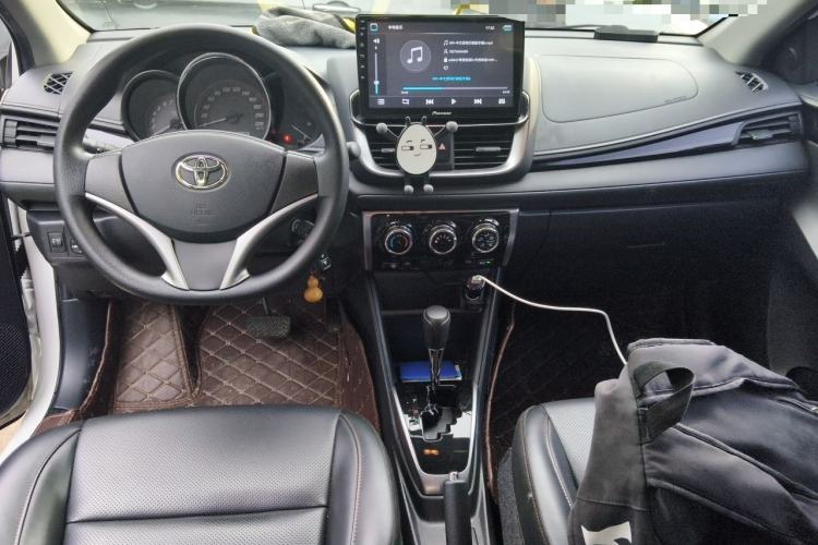 Used Toyota YARiS L Zhi Xuan 2020 X-Trail X 1.5L CVT Luxury Edition Center Console