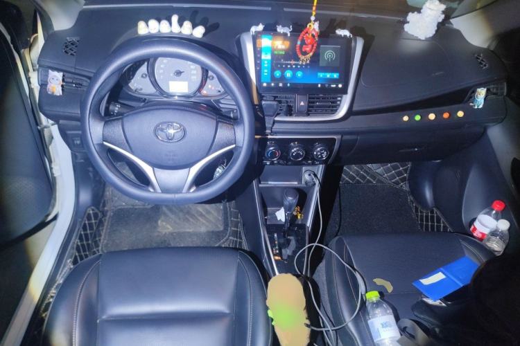 Used Toyota YARiS L Zhi Xuan 2020 X-Trail X 1.5L CVT Luxury Edition Center Console
