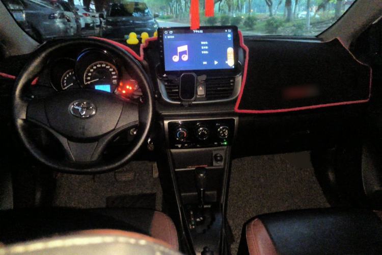 Used Toyota YARiS L Zhi Xuan 2020 1.5L CVT Leading Edition Center Console