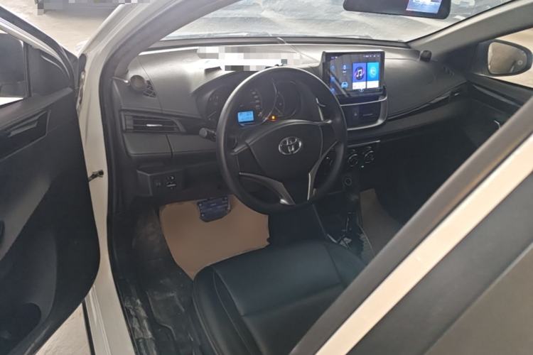 Used Toyota YARiS L Zhi Xuan 2020 X-Trail X 1.5L CVT Luxury Edition Center Console