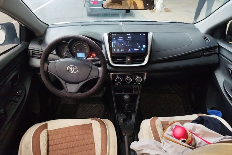 Used Toyota YARiS L Zhi Xuan 2020 X-Trail X 1.5L CVT Leading Edition Center Console