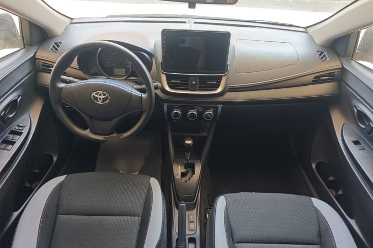 Used Toyota YARiS L Zhi Xuan 2020 X-Trail X 1.5L CVT Leading Edition Center Console