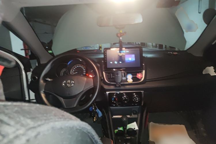 Used Toyota YARiS L Zhi Xuan 2020 X-Trail X 1.5L CVT Leading Edition Center Console