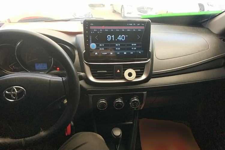 Used Toyota YARiS L Zhi Xuan 2020 1.5L CVT Leading Edition Center Console