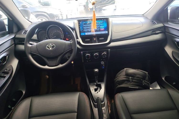 Used Toyota YARiS L Zhi Xuan 2020 X-Trail X 1.5L CVT Leading Edition Center Console