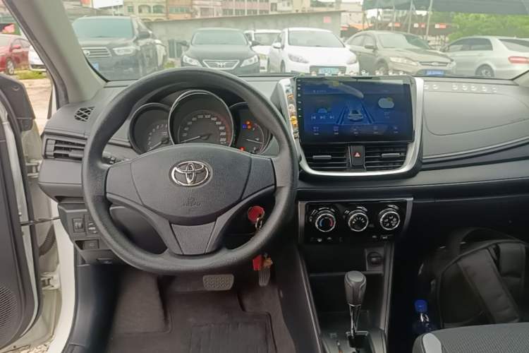 Used Toyota YARiS L Zhi Xuan 2020 1.5L CVT Leading Edition Center Console