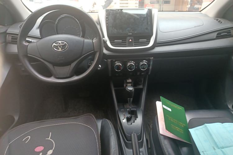 Used Toyota YARiS L Zhi Xuan 2020 X-Trail X 1.5L CVT Luxury Edition Center Console