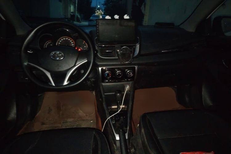 Used Toyota YARiS L Zhi Xuan 2020 X-Trail X 1.5L CVT Leading Edition Center Console
