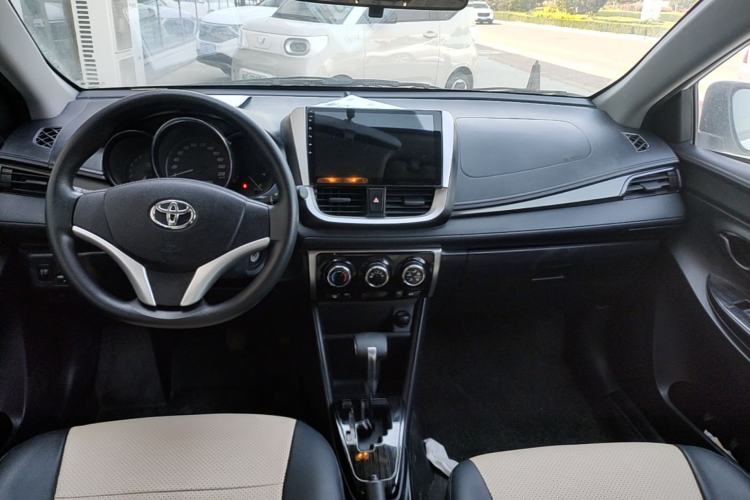 Used Toyota YARiS L Zhi Xuan 2020 X-Trail X 1.5L CVT Leading Edition Center Console