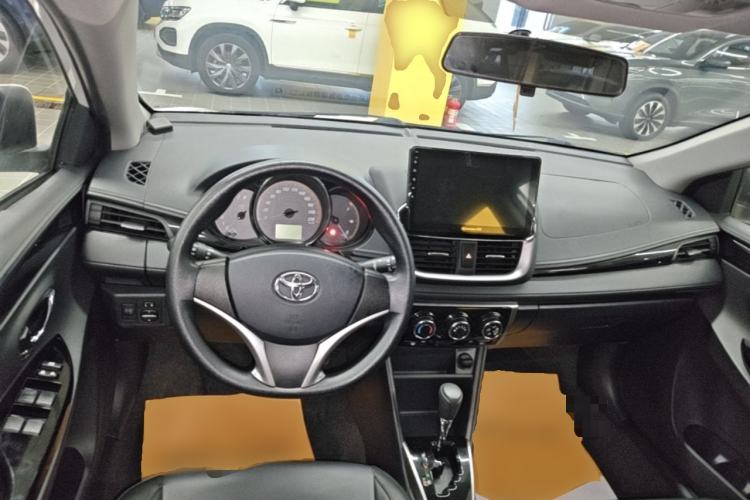 Used Toyota YARiS L Zhi Xuan 2020 X-Trail X 1.5L CVT Luxury Edition Center Console