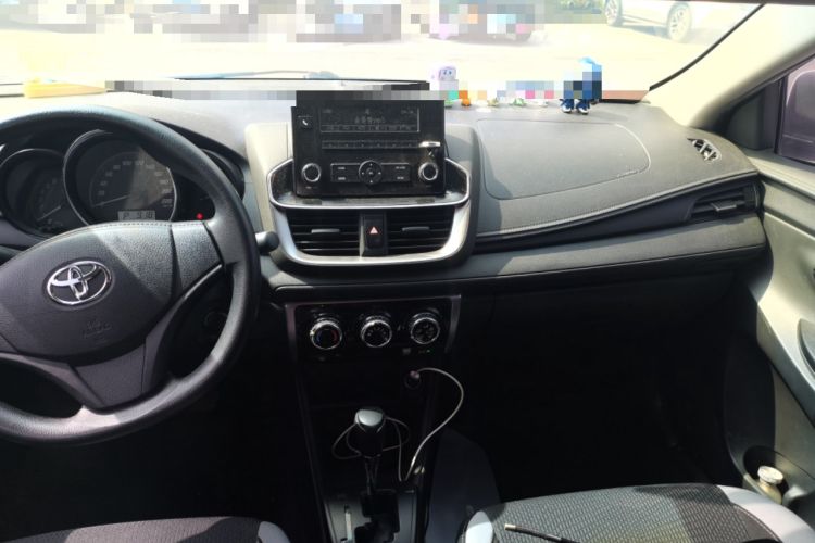 Used Toyota YARiS L Zhi Xuan 2020 1.5L CVT Leading Edition Center Console