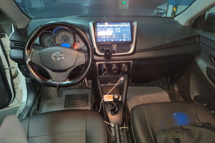 Used Toyota YARiS L Zhi Xuan 2020 1.5L CVT Leading Edition Center Console