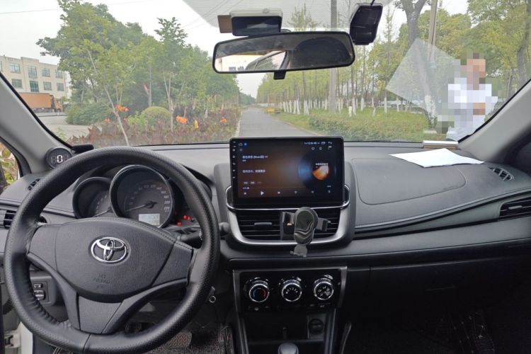 Used Toyota YARiS L Zhi Xuan 2020 X-Trail X 1.5L CVT Leading Edition Center Console