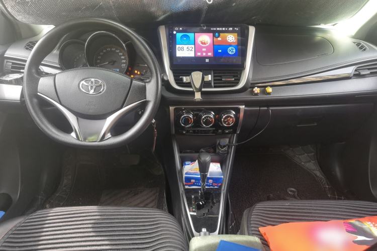 Used Toyota YARiS L Zhi Xuan 2020 X-Trail X 1.5L CVT Luxury Edition Center Console