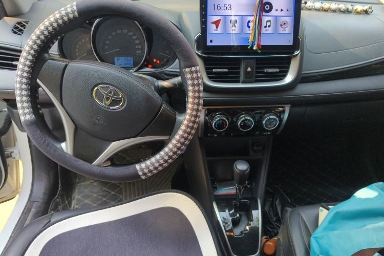 Used Toyota YARiS L Zhi Xuan 2020 X-Trail X 1.5L CVT Luxury Edition Center Console