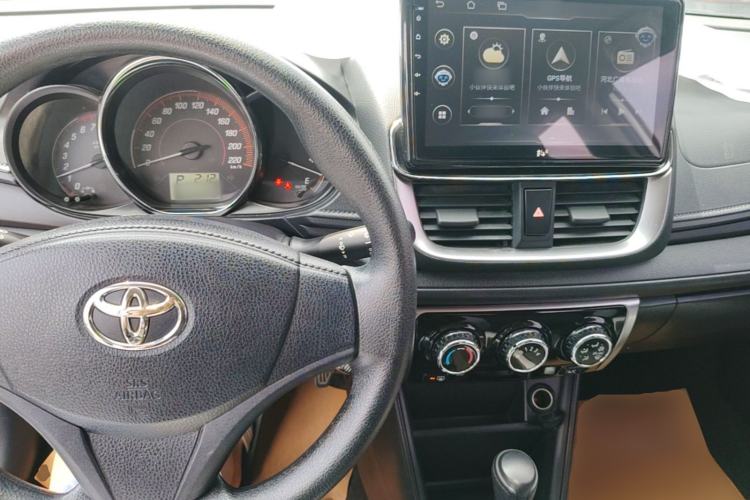 Used Toyota YARiS L Zhi Xuan 2020 X-Trail X 1.5L CVT Leading Edition Center Console