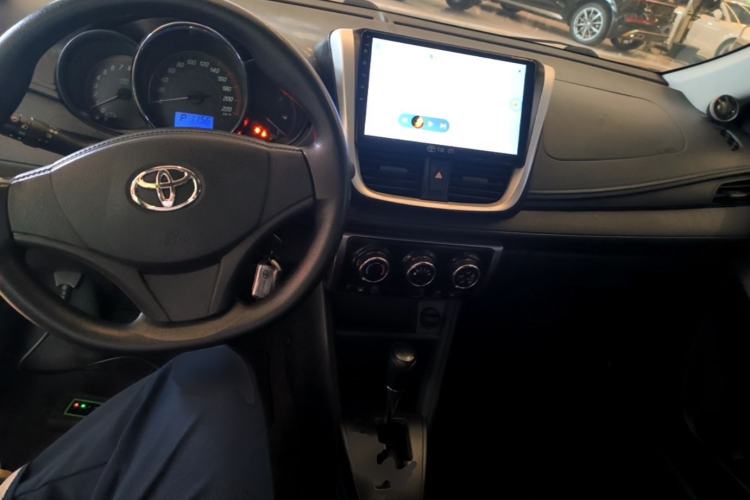 Used Toyota YARiS L Zhi Xuan 2020 X-Trail X 1.5L CVT Leading Edition Center Console