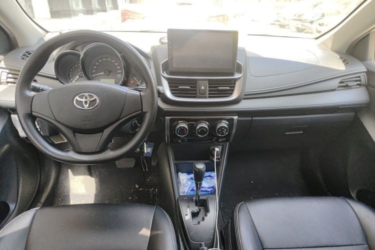Used Toyota YARiS L Zhi Xuan 2020 1.5L CVT Leading Edition Center Console