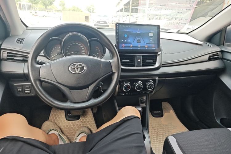 Used Toyota YARiS L Zhi Xuan 2020 X-Trail X 1.5L CVT Leading Edition Center Console