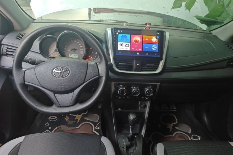Used Toyota YARiS L Zhi Xuan 2020 1.5L CVT Leading Edition Center Console