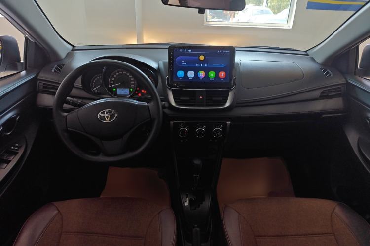 Used Toyota YARiS L Zhi Xuan 2020 1.5L CVT Leading Edition Center Console
