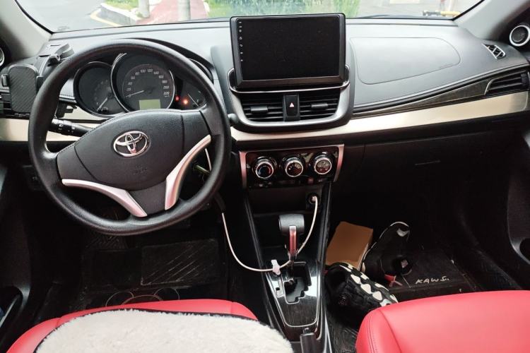 Used Toyota YARiS L Zhi Xuan 2020 X-Trail X 1.5L CVT Leading Edition Center Console