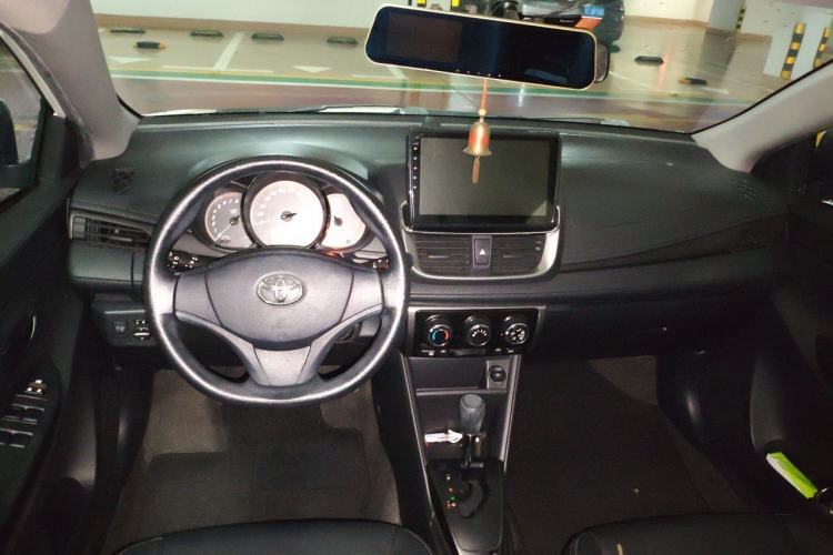 Used Toyota YARiS L Zhi Xuan 2020 X-Trail X 1.5L CVT Leading Edition Center Console