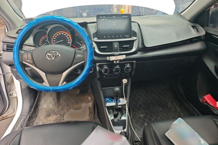 Used Toyota YARiS L Zhi Xuan 2020 X-Trail X 1.5L CVT Prestige Edition Center Console