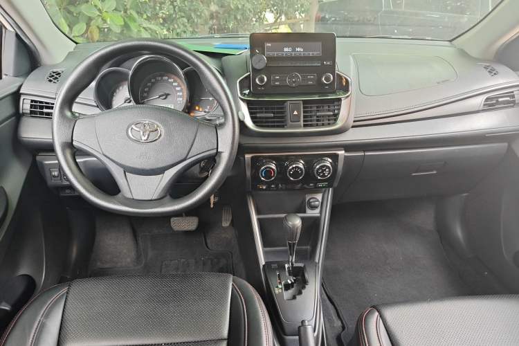 Used Toyota YARiS L Zhi Xuan 2020 1.5L CVT Leading Edition Center Console