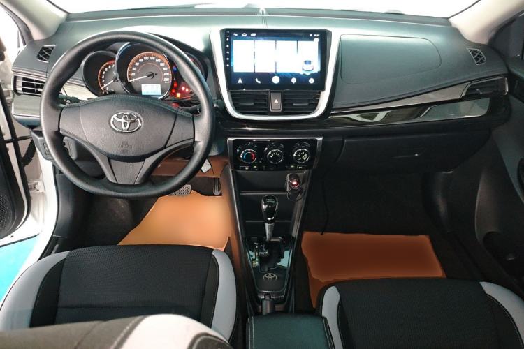 Used Toyota YARiS L Zhi Xuan 2020 X-Trail X 1.5L CVT Leading Edition Center Console