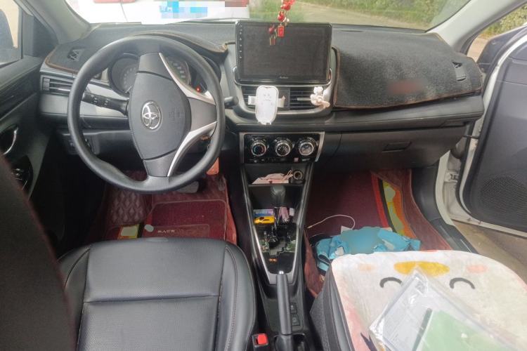 Used Toyota YARiS L Zhi Xuan 2020 X-Trail X 1.5L CVT Luxury Edition Center Console