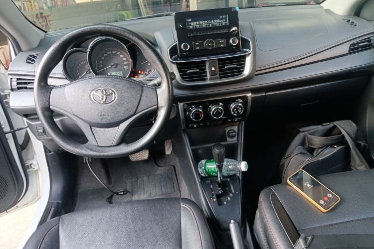 Used Toyota YARiS L Zhi Xuan 2020 1.5L CVT Leading Edition Center Console
