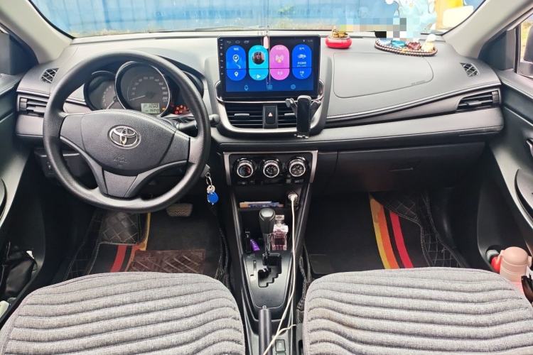 Used Toyota YARiS L Zhi Xuan 2020 1.5L CVT Leading Edition Center Console