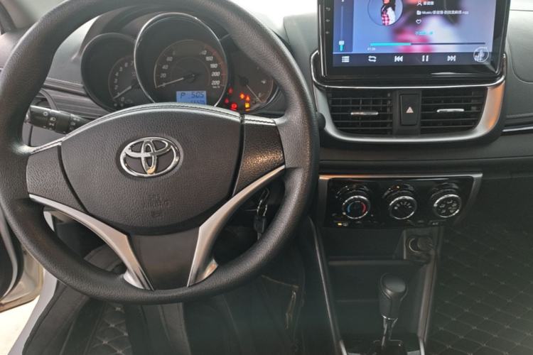 Used Toyota YARiS L Zhi Xuan 2020 X-Trail X 1.5L CVT Luxury Edition Center Console