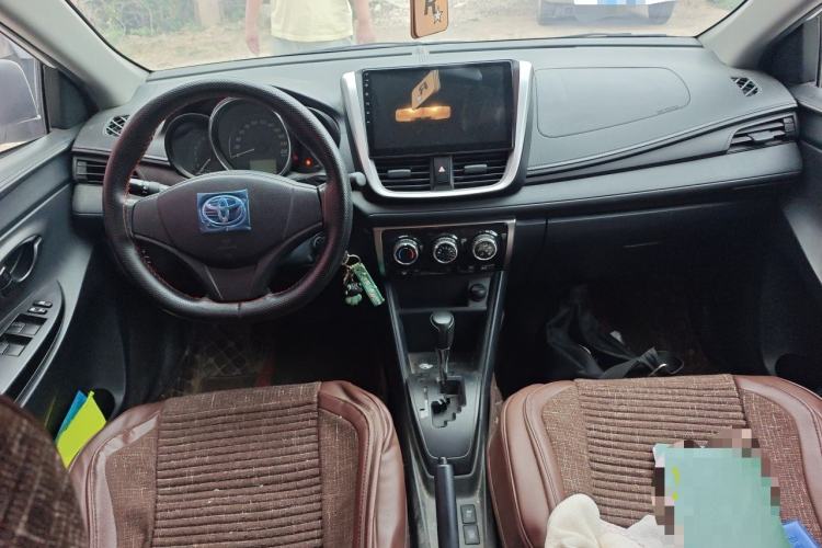 Used Toyota YARiS L Zhi Xuan 2020 1.5L CVT Leading Edition Center Console