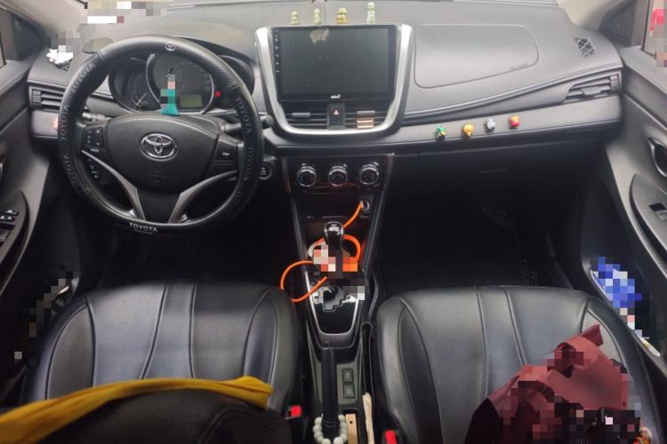 Used Toyota YARiS L Zhi Xuan 2020 X-Trail X 1.5L CVT Leading Edition Center Console
