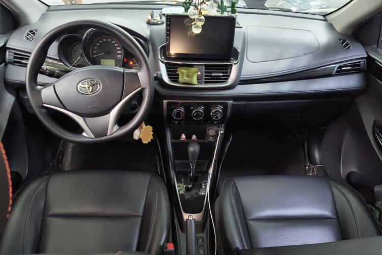 Used Toyota YARiS L Zhi Xuan 2020 X-Trail X 1.5L CVT Luxury Edition Center Console
