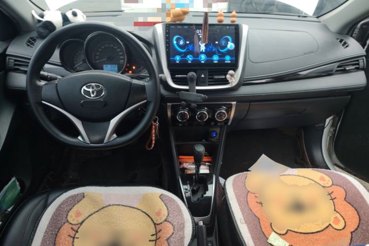 Used Toyota YARiS L Zhi Xuan 2020 1.5L CVT Luxury Edition Center Console