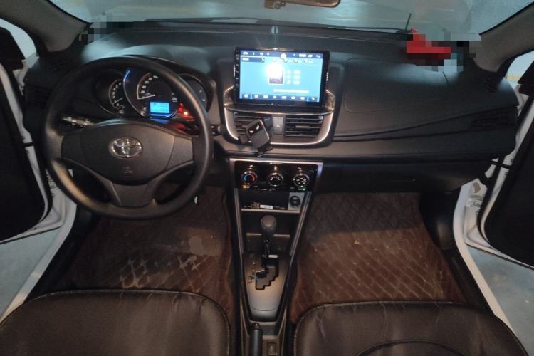 Used Toyota YARiS L Zhi Xuan 2020 X-Trail X 1.5L CVT Leading Edition Center Console