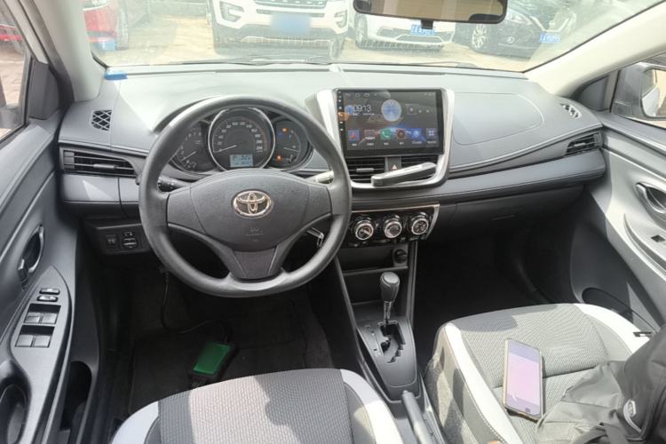 Used Toyota YARiS L Zhi Xuan 2020 X-Trail X 1.5L CVT Leading Edition Center Console