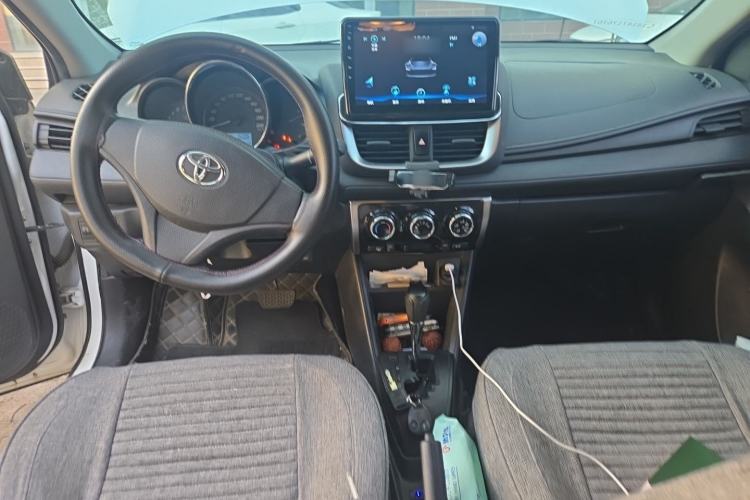Used Toyota YARiS L Zhi Xuan 2020 X-Trail X 1.5L CVT Luxury Edition Center Console