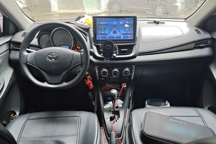 Used Toyota YARiS L Zhi Xuan 2020 1.5L CVT Leading Edition Center Console