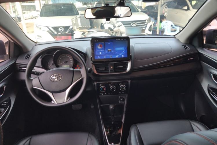 Used Toyota YARiS L Zhi Xuan 2020 X-Trail X 1.5L CVT Luxury Edition Center Console