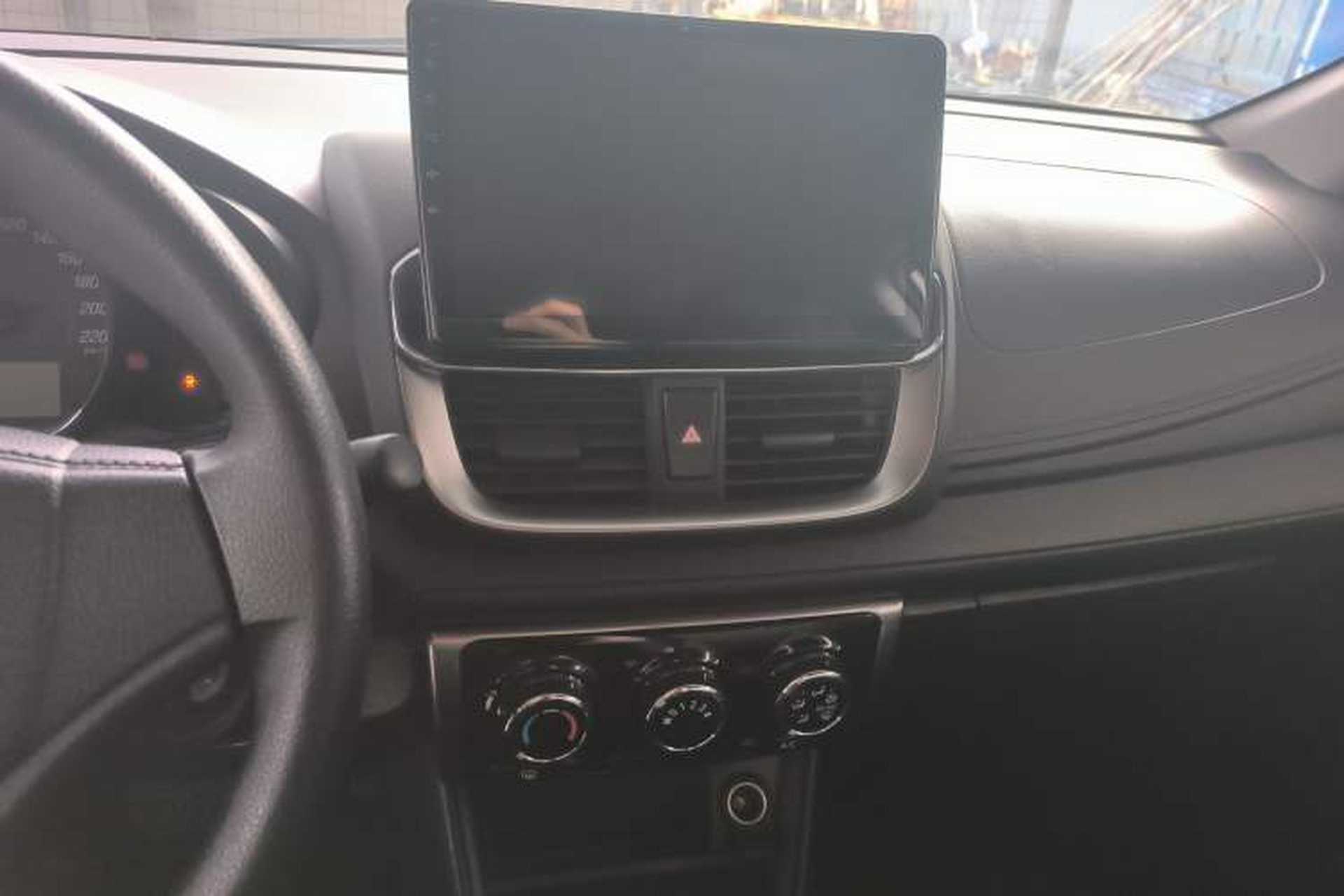 Used Toyota YARiS L Zhi Xuan 2020 1.5L CVT Leading Edition Center Console
