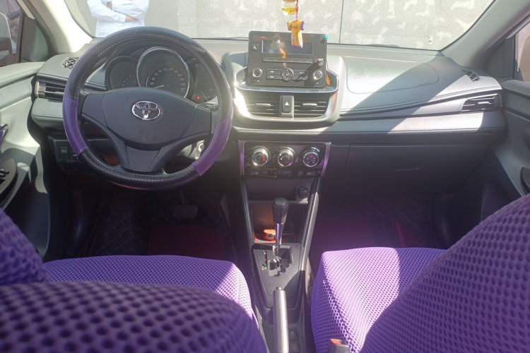 Used Toyota YARiS L Zhi Xuan 2020 1.5L CVT Leading Edition Center Console