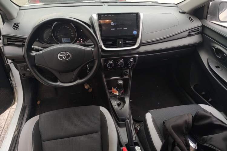 Used Toyota YARiS L Zhi Xuan 2020 1.5L CVT Leading Edition Center Console