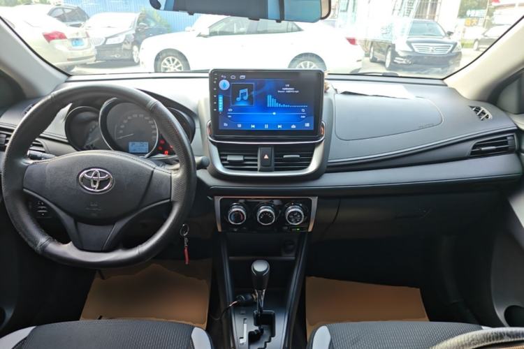 Used Toyota YARiS L Zhi Xuan 2020 1.5L CVT Leading Edition Center Console