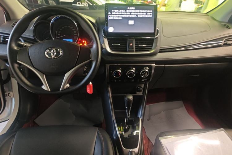 Used Toyota YARiS L Zhi Xuan 2020 X-Trail X 1.5L CVT Luxury Edition Center Console