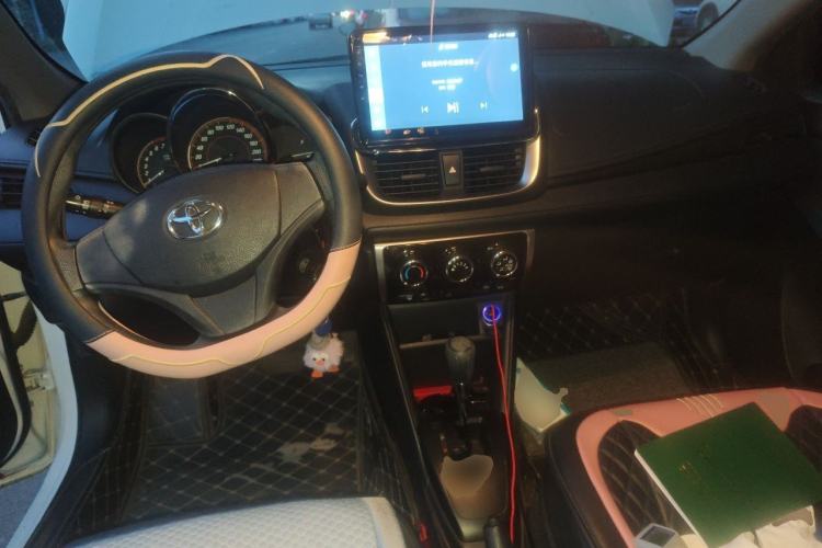 Used Toyota YARiS L Zhi Xuan 2020 X-Trail X 1.5L CVT Leading Edition Center Console