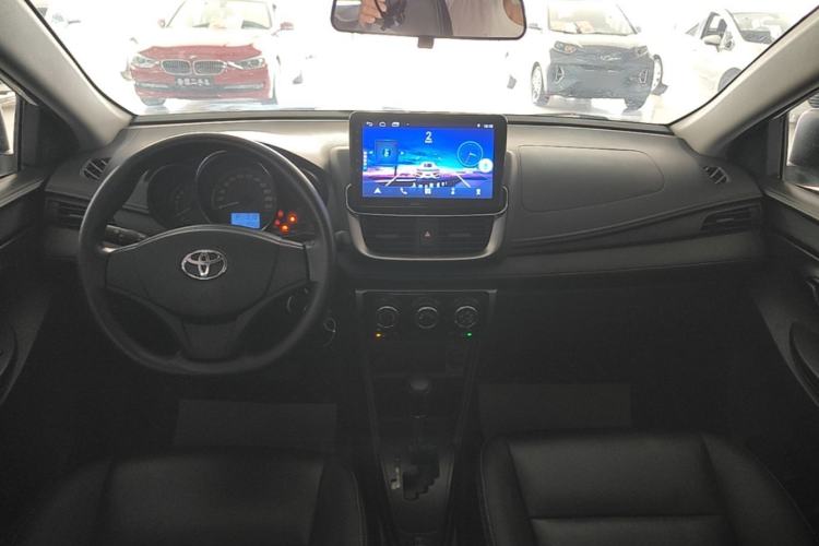 Used Toyota YARiS L Zhi Xuan 2020 1.5L CVT Leading Edition Center Console